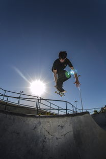 开云体育入口-极限滑板运动赛事精彩纷呈，《极限滑板3》